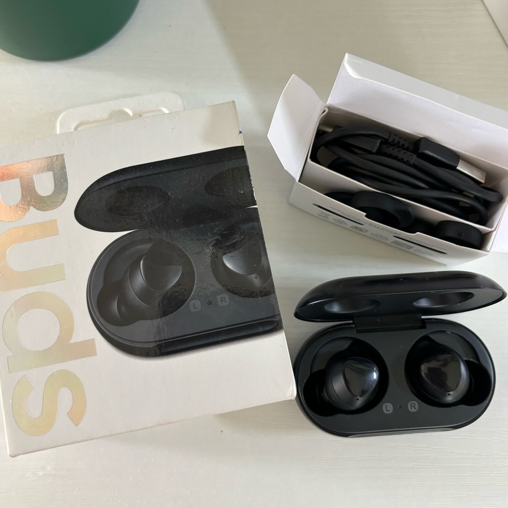 Samsung Buds